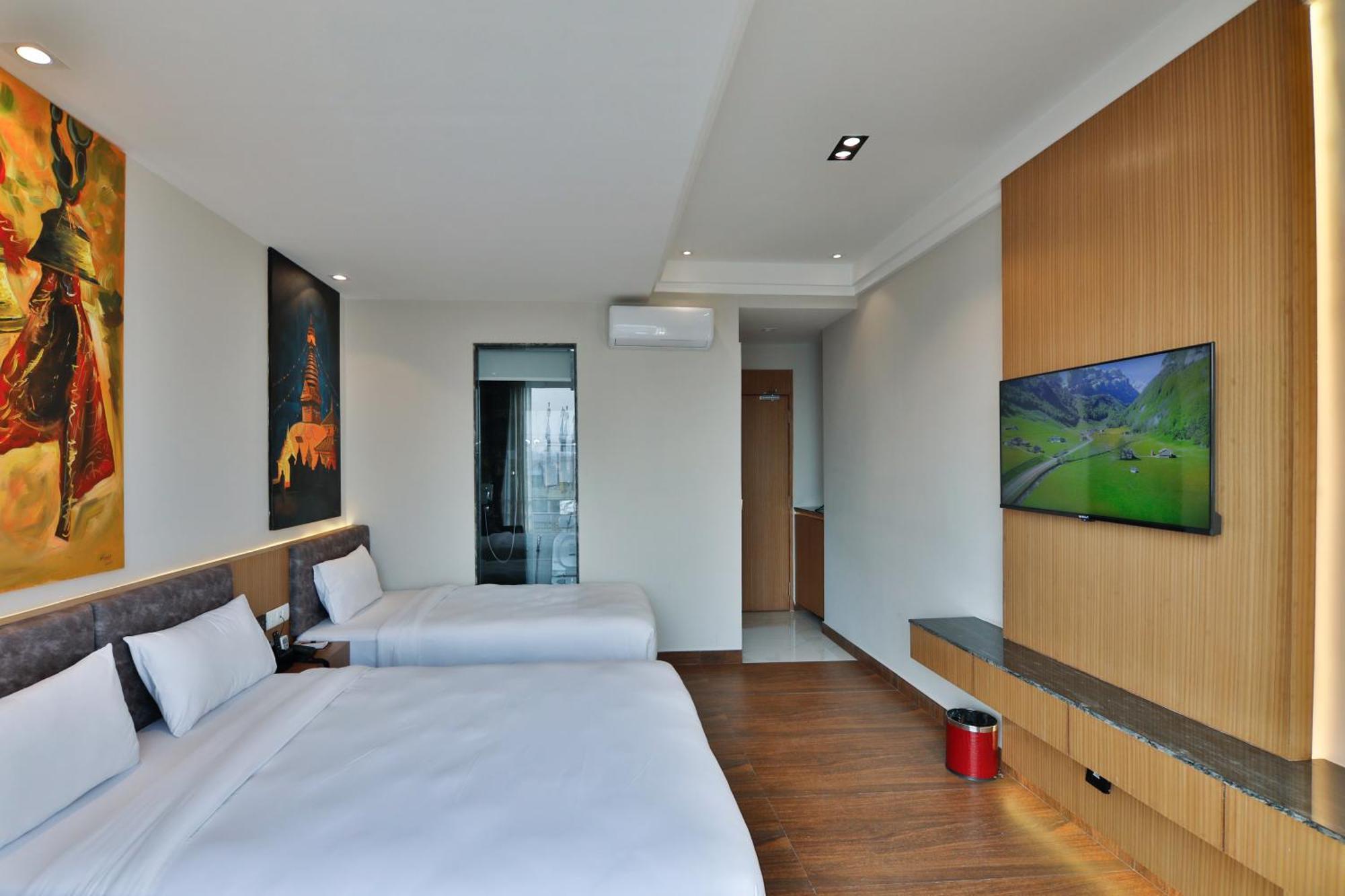 Lakhey Hotel Kathmandu Bagian luar foto